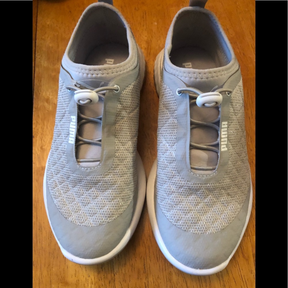 Pumas Gray Women’s Size 6